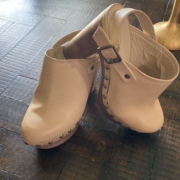 Beige Colin Stuart platform clogs - Picture 4 of 5